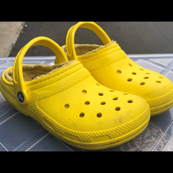 crocs yellow fur